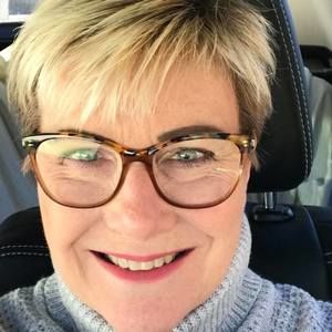 Meet your Posher, Sandi